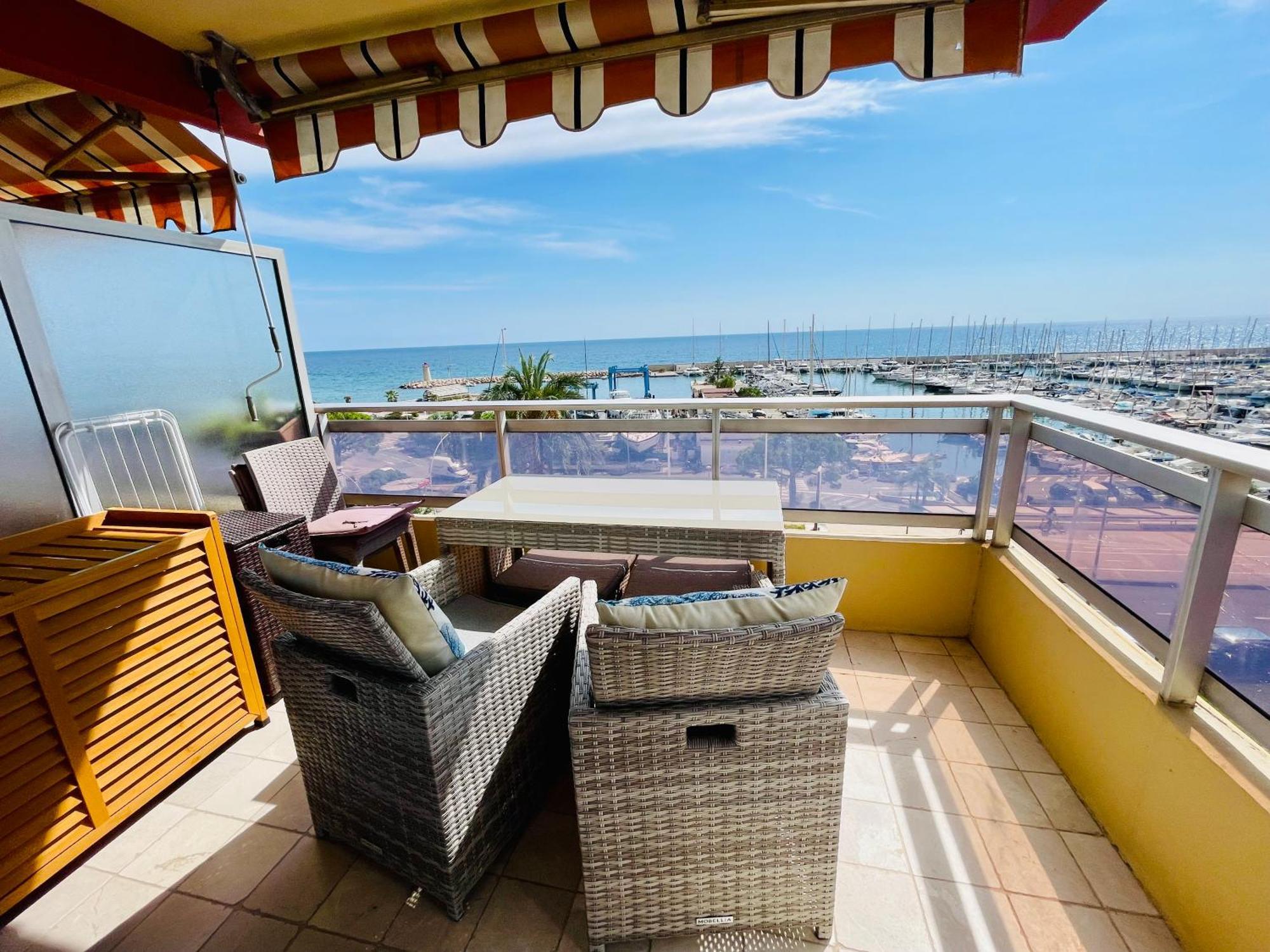 Superbe Appartement En Bord De Mer, Pres Du Centre Et Des Plages Мантон Екстер'єр фото